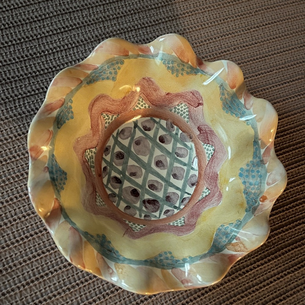 Mackenzie Childs Keukenhof Taylor Fluted Bowl - Picture 13 of 13